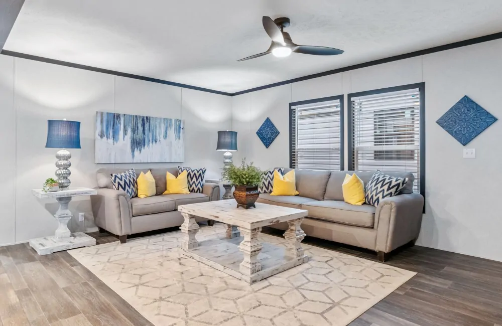 Renegade – SLT28483B-LivingRoom2