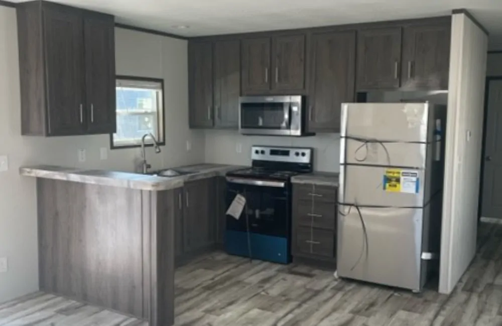 Landmark 40-LM16401L-Kitchen