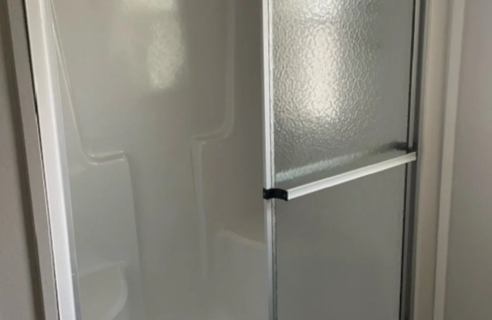 Landmark 50 – LM16502L-Bathroom2 Landmark 50 - LM16502L-Bathroom2