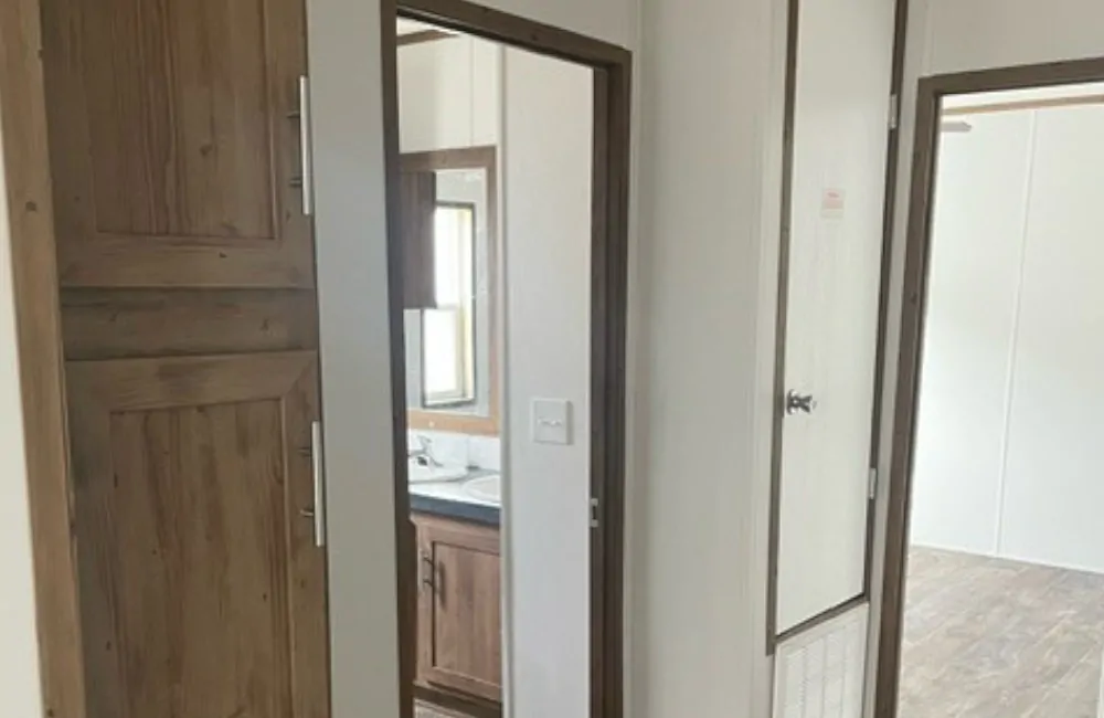 Landmark 50 – LM16502L-Bedroom Landmark 50 - LM16502L-Bedroom