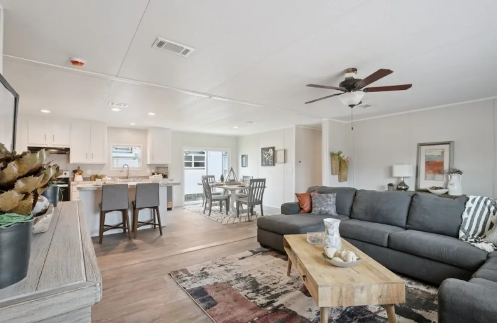 The Trailblazer XL - V428724P-LivingRoom5