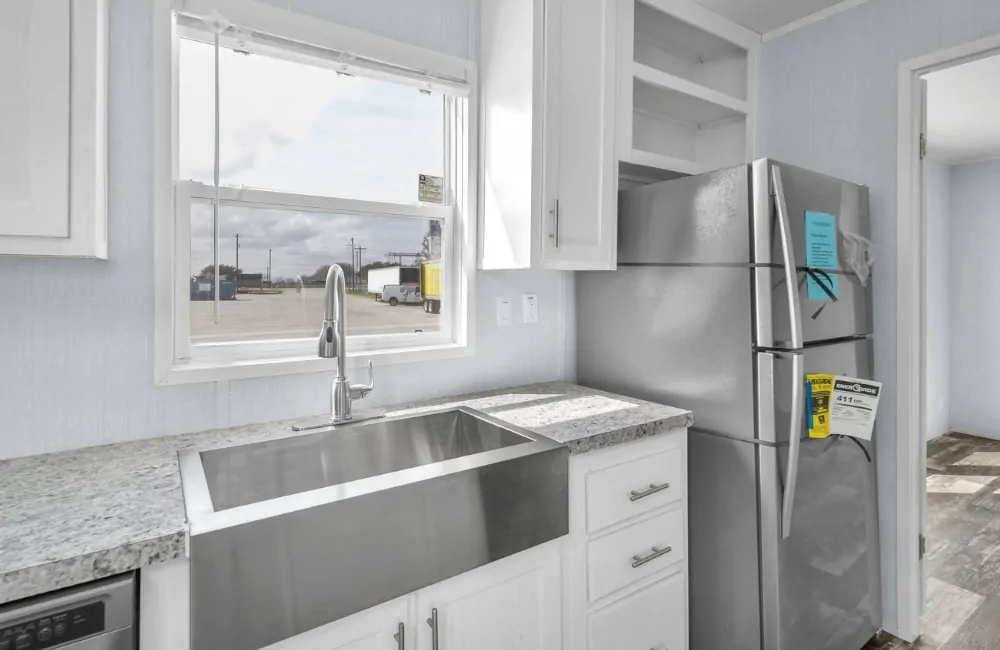 Maxx ELITE 76R Kitchen